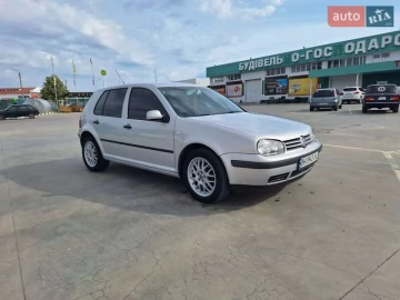 Авто Volkswagen Golf 2000 № 7682986