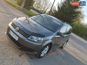 Авто Volkswagen Touran 2010 № 7683018