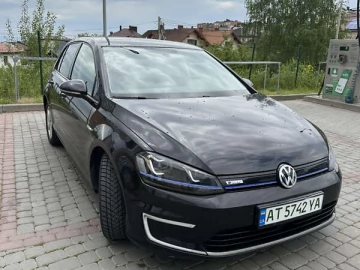 Авто Volkswagen E-Golf 2015 № 7683086