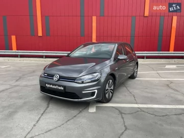 Авто Volkswagen E-Golf 2017 № 7683101