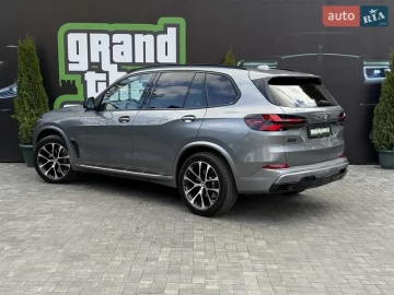 Авто BMW X5 2023 № 7683211