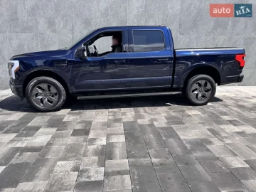 Авто Ford F-150 2023 № 7683518