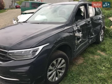 Авто Volkswagen Tiguan 2023 № 7683612