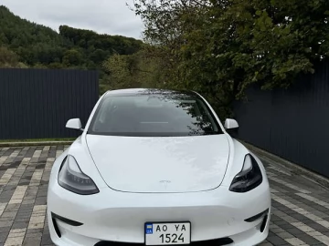 Авто Tesla Model 3 2021 № 7683630