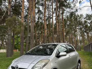 Авто Toyota Yaris 2010 № 7683714