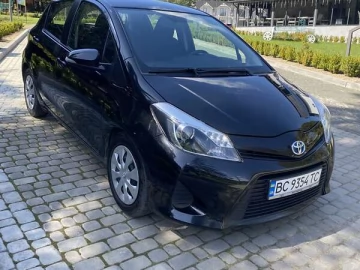 Авто Toyota Yaris 2014 № 7683970