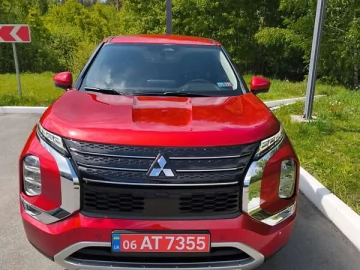 Авто Mitsubishi Outlander 2024 № 7684050