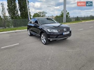 Авто Volkswagen Touareg 2017 № 7684070
