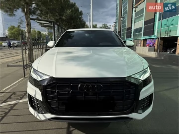 Авто Audi Q8 2021 № 7684082