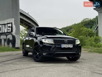 Авто Volkswagen Touareg 2017 № 7684315