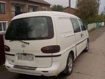 Авто Hyundai H 200 1999 № 7684347