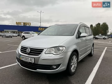 Авто Volkswagen Touran 2008 № 7684444