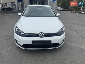 Авто Volkswagen E-Golf 2016 № 7684455