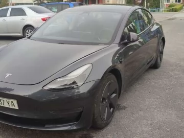 Авто Tesla Model 3 2021 № 7684555