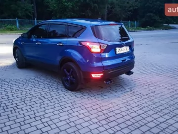 Авто Ford Escape 2017 № 7684743