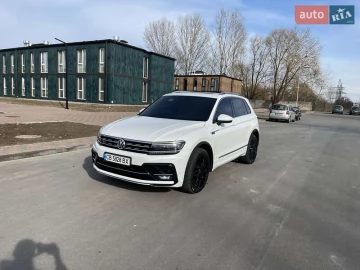 Авто Volkswagen Tiguan 2017 № 7684803