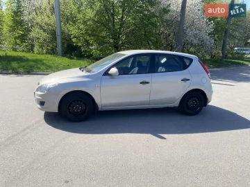 Авто Hyundai I30 2010 № 7684971