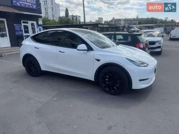 Авто Tesla Model Y 2022 № 7685068