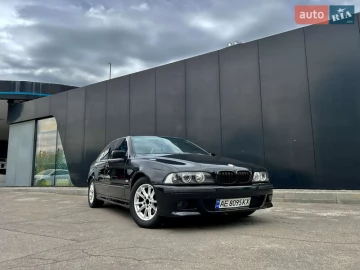 Авто BMW 5 Series 2002 № 7685699