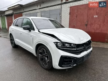 Авто Volkswagen Touareg 2024 № 7685821