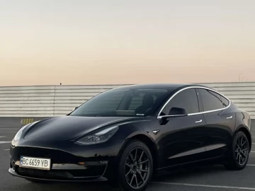 Авто Tesla Model 3 2019 № 7685977