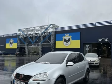 Авто Volkswagen Golf 2005 № 7686073