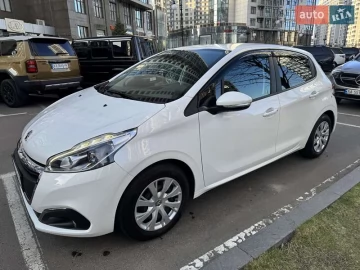 Авто Peugeot 208 2018 № 7686167