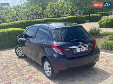 Авто Toyota Yaris 2011 № 7686389