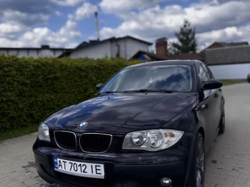 Авто BMW 1 Series 2006 № 7686607