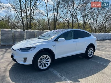 Авто Tesla Model X 2018 № 7686810