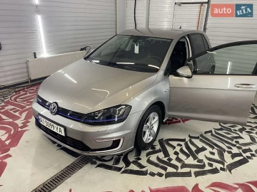 Авто Volkswagen E-Golf 2016 № 7686962