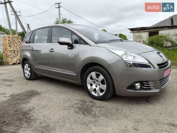 Авто Peugeot 5008 2012 № 7687190