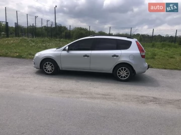 Авто Hyundai I30 2009 № 7687886