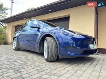 Авто Tesla Model Y 2021 № 7688201