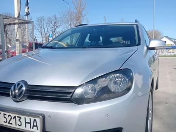 Авто Volkswagen Golf 2010 № 7688309