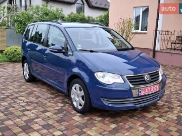 Авто Volkswagen Touran 2010 № 7688354