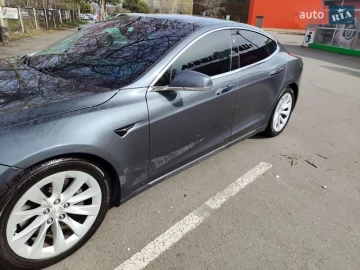 Авто Tesla Model S 2016 № 7688364