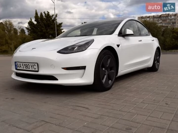 Авто Tesla Model 3 2022 № 7688484