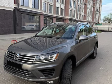Авто Volkswagen Touareg 2015 № 7688800