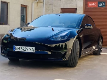 Авто Tesla Model 3 2021 № 7688810