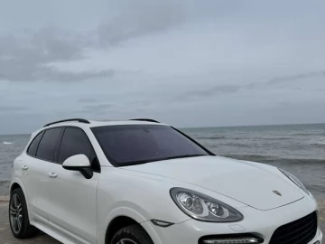 Авто Porsche Cayenne 2012 № 7688813