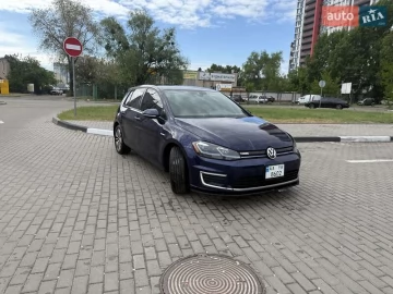 Авто Volkswagen E-Golf 2019 № 7689109