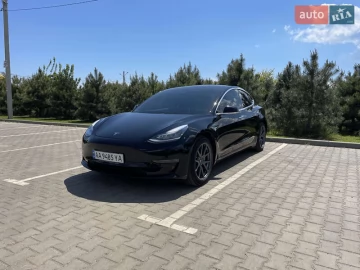 Авто Tesla Model 3 2018 № 7689123