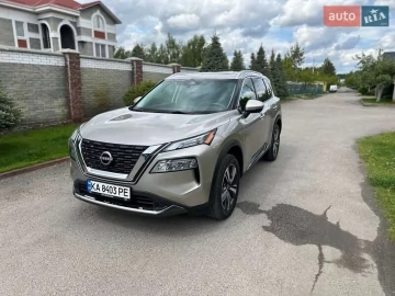 Авто Nissan Rogue 2023 № 7689160