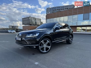 Авто Volkswagen Touareg 2016 № 7689469