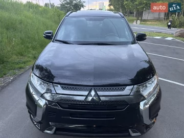 Авто Mitsubishi Outlander 2021 № 7689843