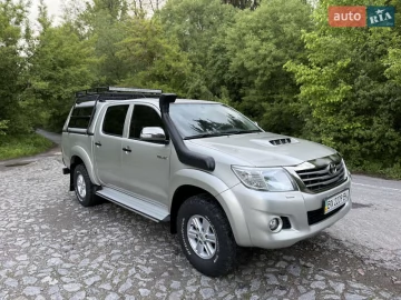 Авто Toyota Hilux 2013 № 7689845