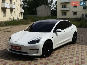 Авто Tesla Model 3 2021 № 7689999