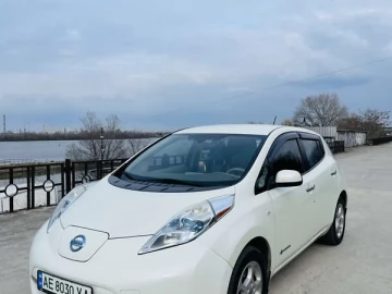 Авто Nissan Leaf 2012 № 7690067