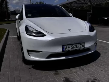 Авто Tesla Model Y 2020 № 7690172